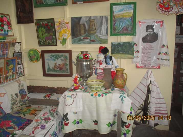  Drobyshevska Village Library of the Public Library of the Lyman AH of the Kramatorsk Rayon of the Donetsk Oblast 1.jpg