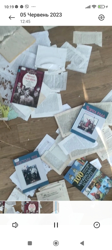 Novopetrivka Public Library, Shyroke OTG. 8.jpg